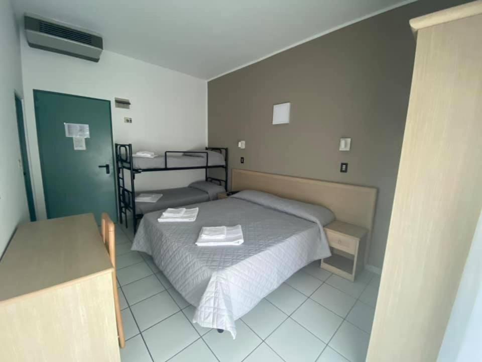 Hotel Rex Lido Di Savio Exteriör bild