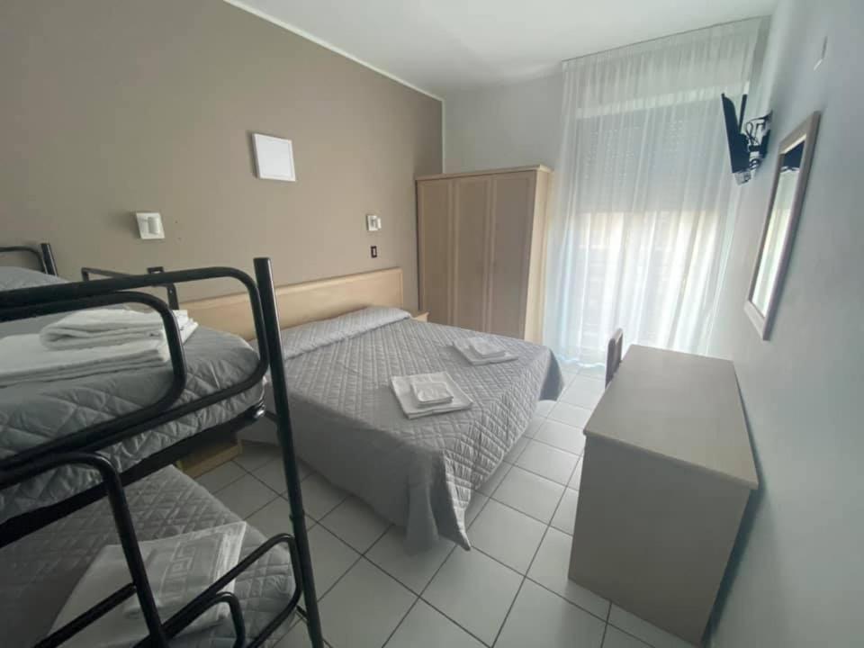 Hotel Rex Lido Di Savio Exteriör bild