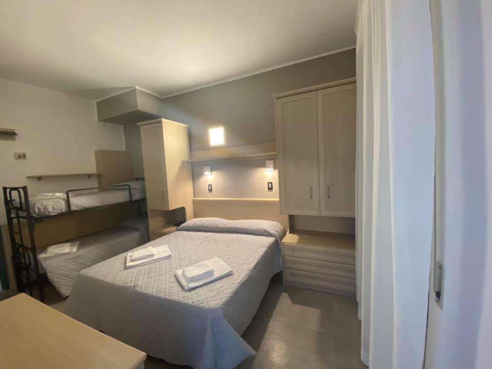 Hotel Rex Lido Di Savio Exteriör bild