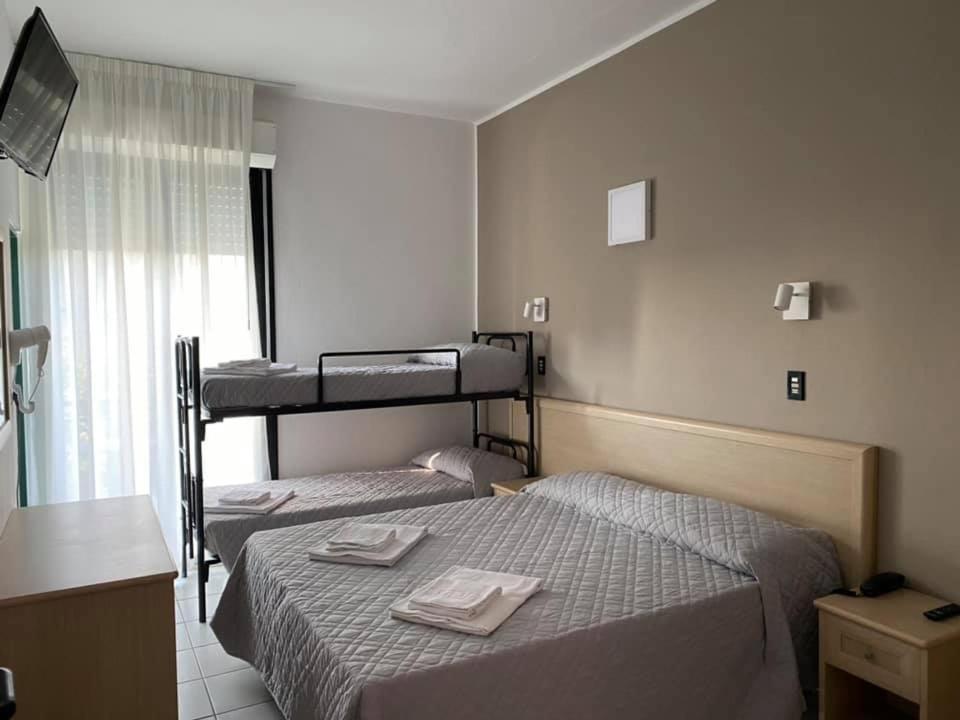 Hotel Rex Lido Di Savio Exteriör bild