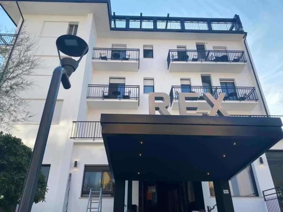 Hotel Rex Lido Di Savio Exteriör bild